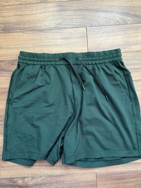Lululemon - 5” Soft Jersey Short - Dark Green